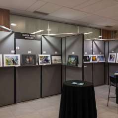 Kiosque du Club de photo mauricien au Salon du livre de Trois-Rivières!